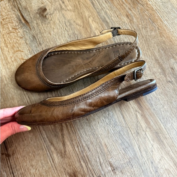Frye • Sling Back Carson Ballet Flats - Picture 6 of 10